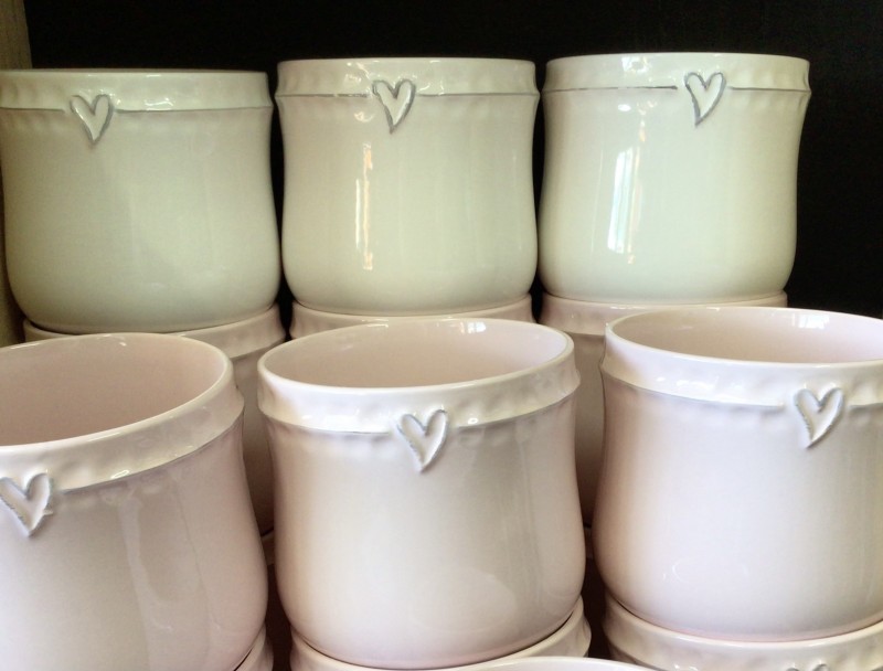 Heart detail ceramic pot Send Flowers And Gifts Dunedin The Flower