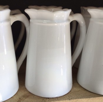 Beautiful white jug 26cm